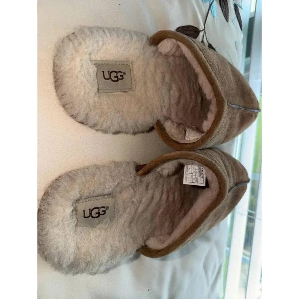 UGG Men’s Scuff Suede Slippers Chestnut (S/N 5776) Size 9 US / EU 42